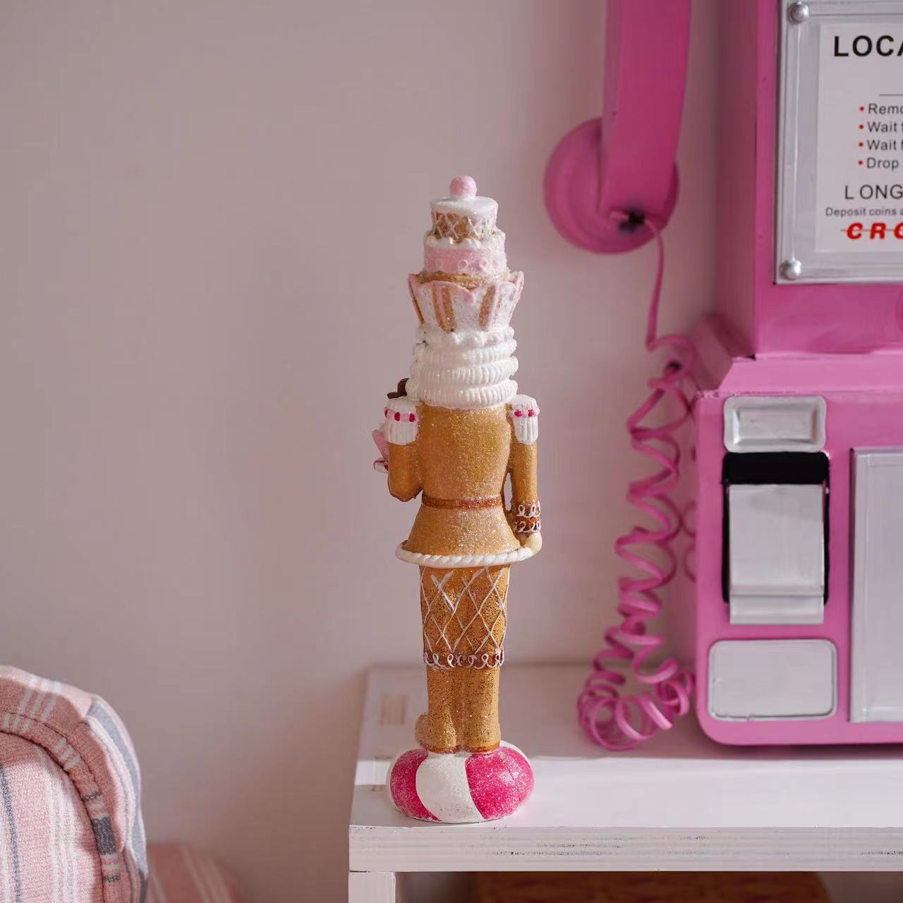 Нежно-розовая фигурка-кукла Со – обзор и цена Nutcracker Figurine